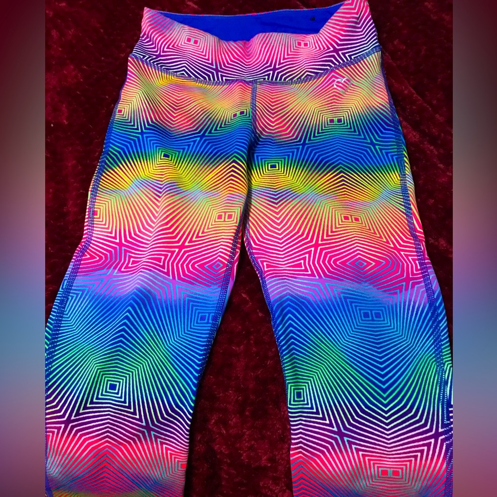 Cropped yoga/workout pants.